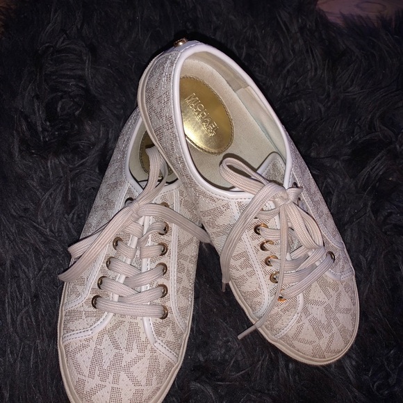 Shoe MK - Picture 3 of 5